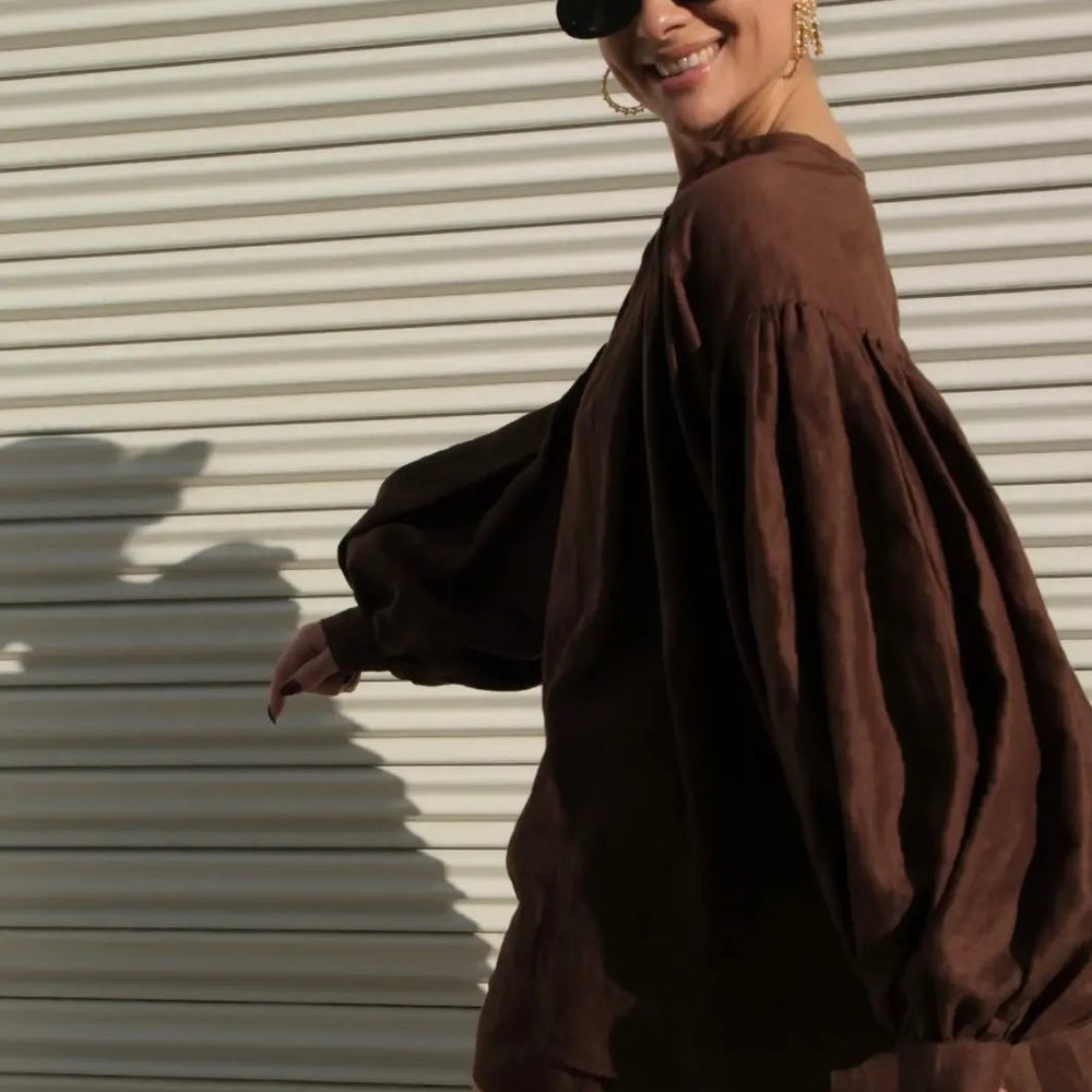 
                      
                        Chocolate Puffy Shirt Isabella Longginou
                      
                    